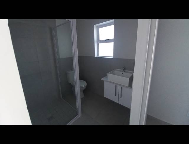 2 BEDROOM HOUSE FOR SALE IN LAMPIESBAAI